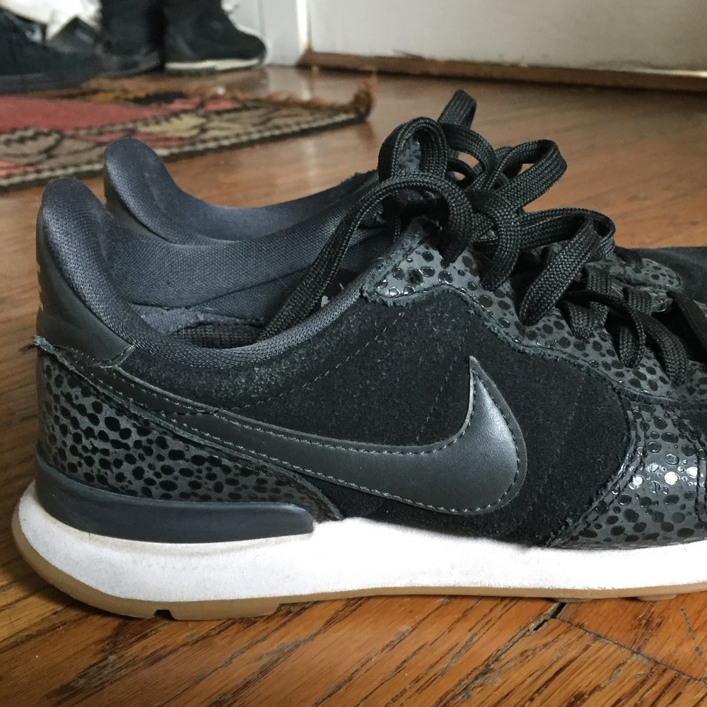 Nike Internationalist Safari print premium sneaker